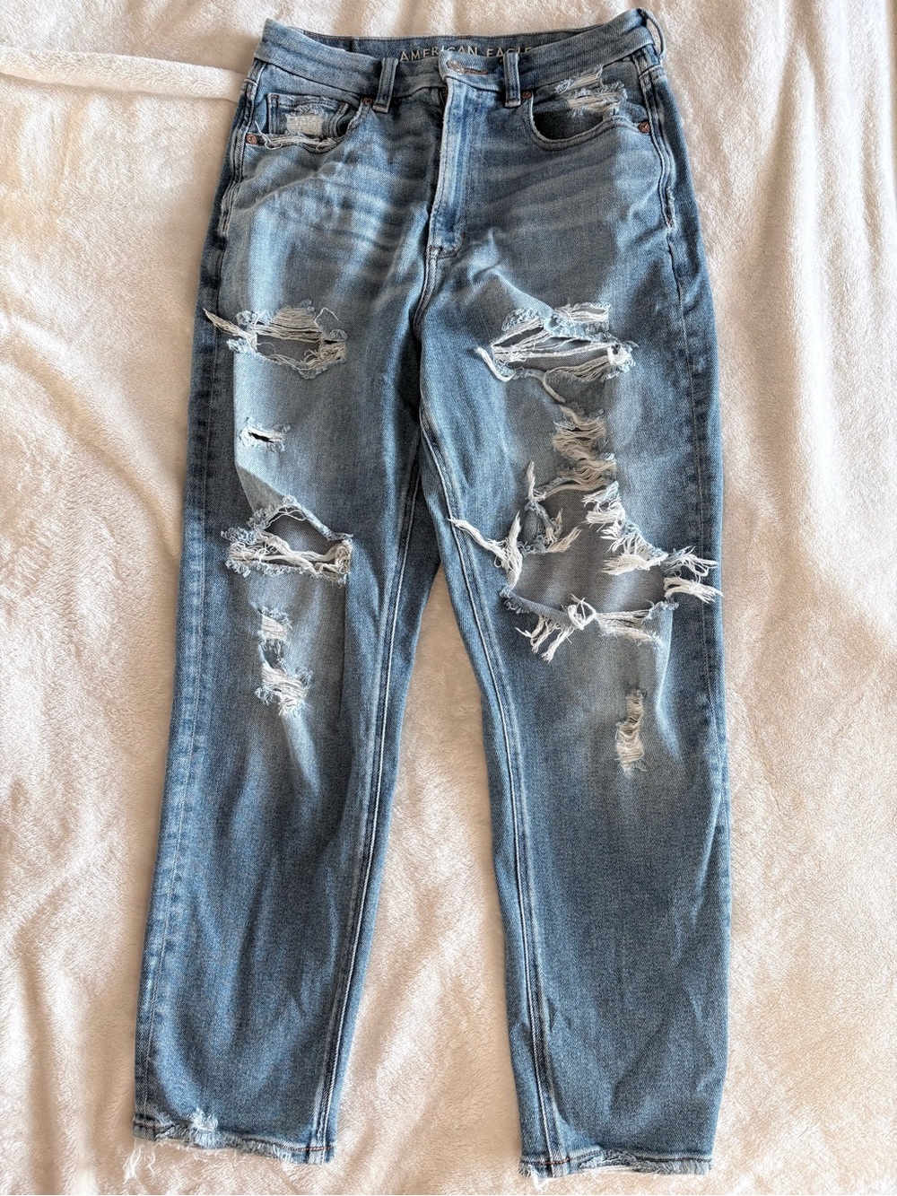 American Eagle Outfitters Light Blue Ripped Curvy Mom Jeans